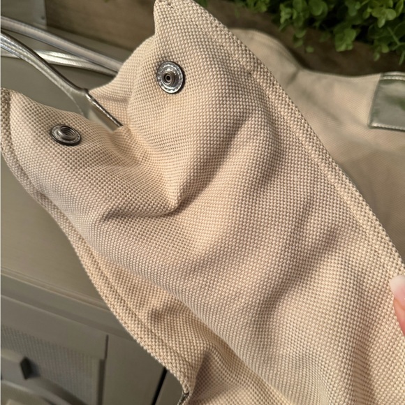 Tory Burch Tote - Picture 9 of 16